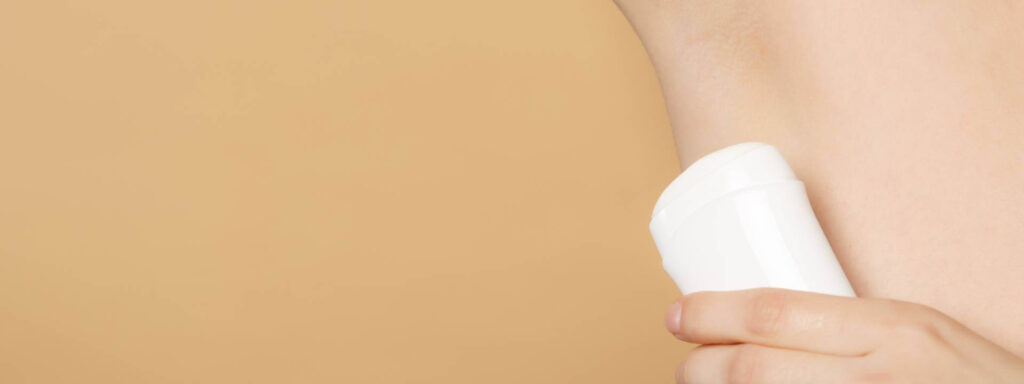 Antyperspiranty są bezpieczne dla zdrowia i nie powodują poważnych skutków ubocznych